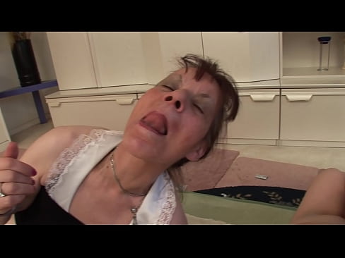 ❤️ To bestemødre og en bestefar har en trekant ❤️ Porno på porno no.hentaiser.ru ️❤